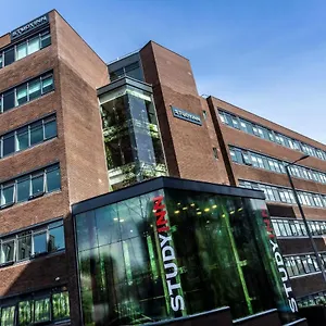 Student Only Ensuites & In Vibrant Apartment
